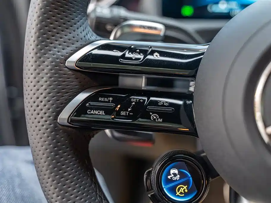 Mercedes-Benz A-Class AMG (Import) 2025 AMG A 35 4MATIC фото 13