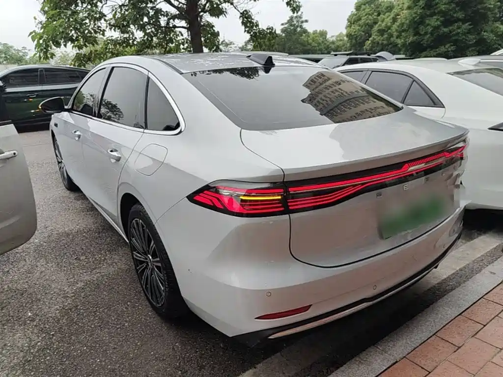 Geely Galaxy Galaxy A7 2025 EM-i фото 5