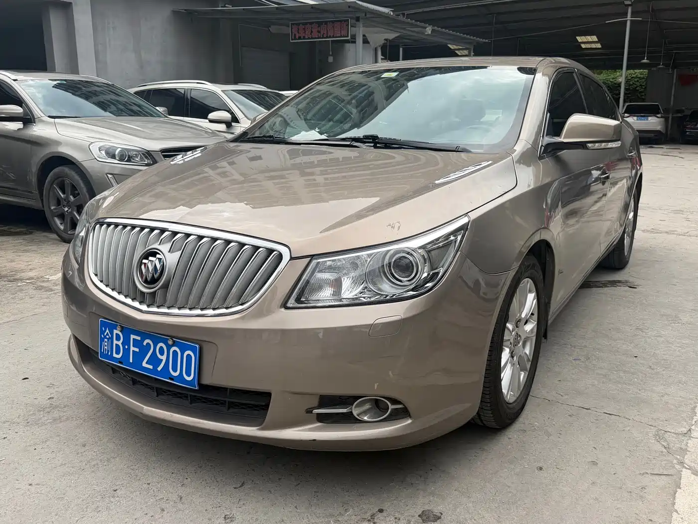 Buick LaCrosse 2012 2.4L SIDI Luxury Edition