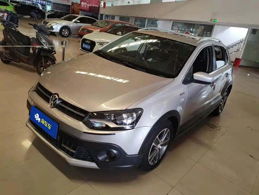 Volkswagen Polo 2012 1.6L Cross Polo AT