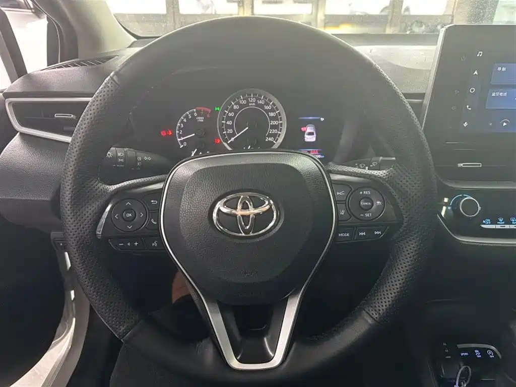 Toyota Corolla 2021 1.2T S-CVT Elite PLUS Edition фото 7