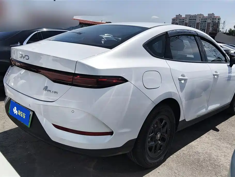 BYD Qin PLUS 2025 DM-i Smart Drive 55KM Leader фото 3