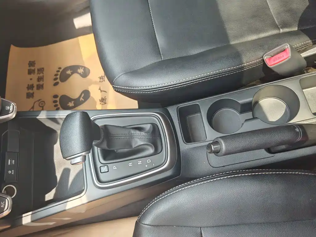 Kia K2 2018 2017 Sedan 1.4L AT GLS