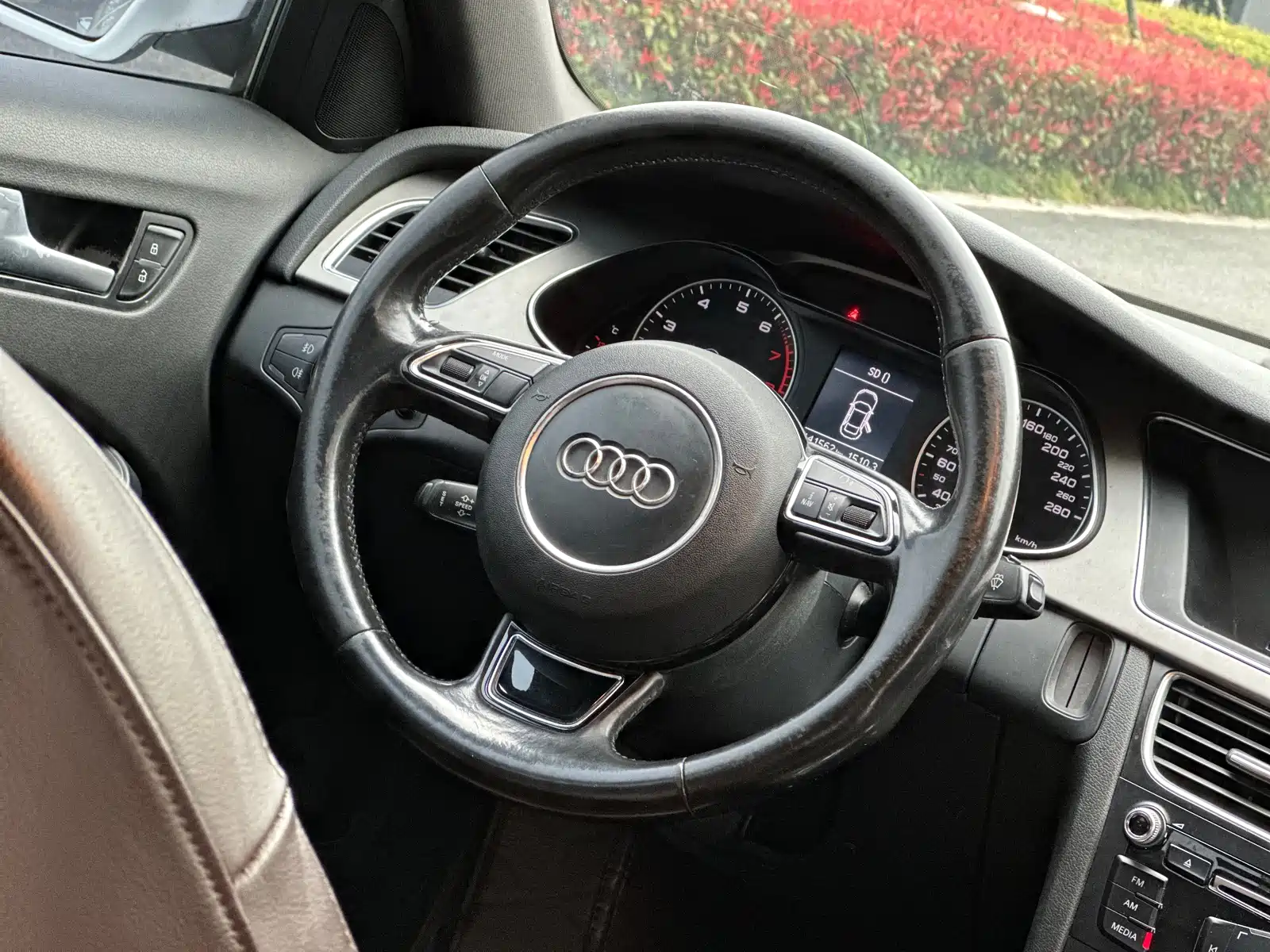 Фото 14 - Audi A4L