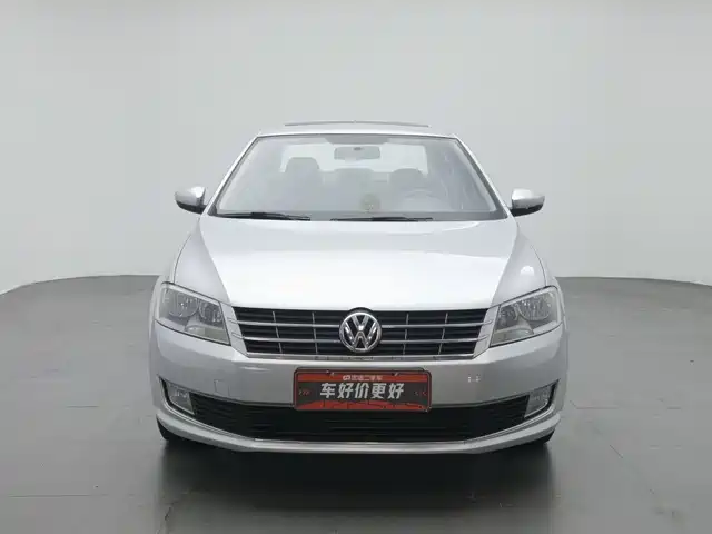 Volkswagen Lavida 2013 Facelift Classic 1.6L Automatic Comfort — фото 3