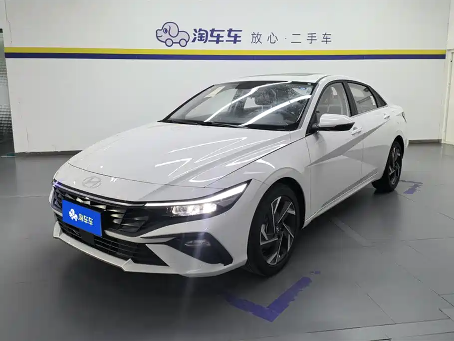 Hyundai Elantra 2023 1.5L CVT GLX Elite Edition