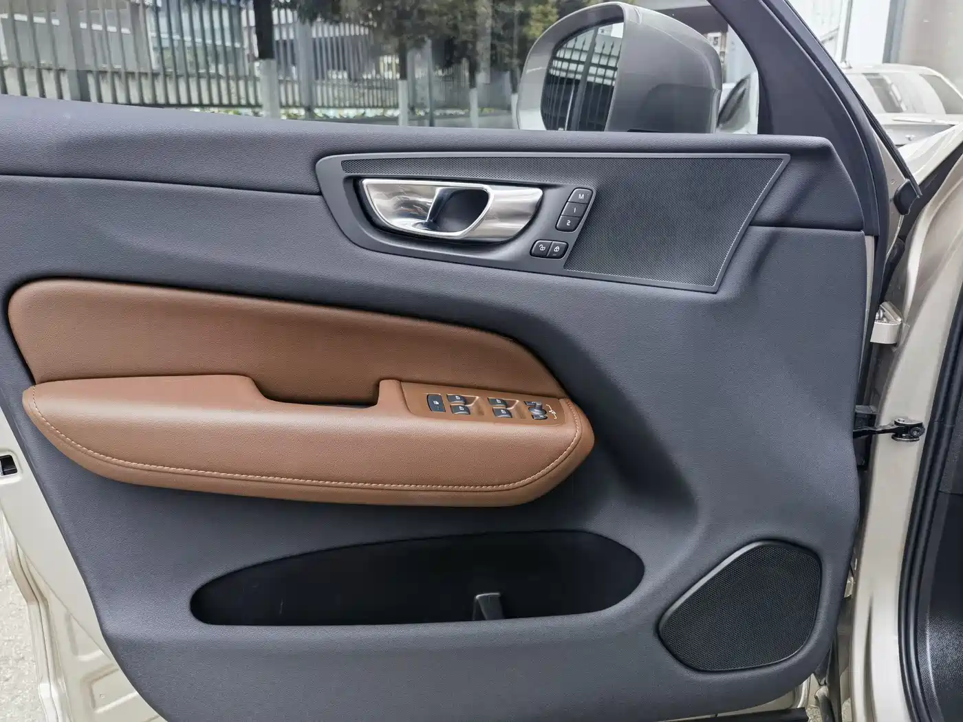 VOLVO XC60 PLUG IN HYBRID