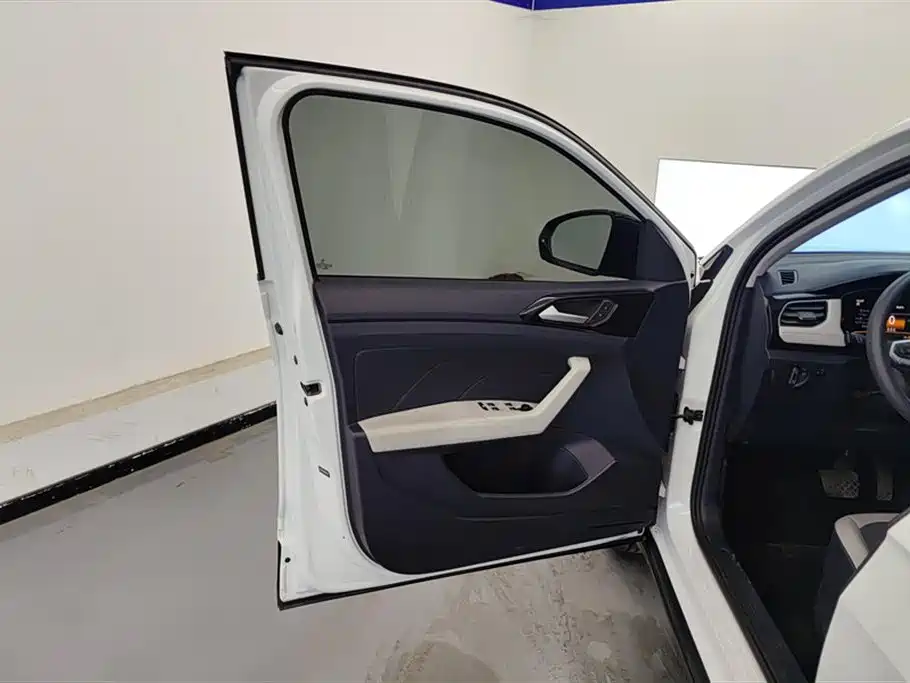 Volkswagen Tharu 2025 Model Rising Star 300TSI Aspiration Edition фото 7