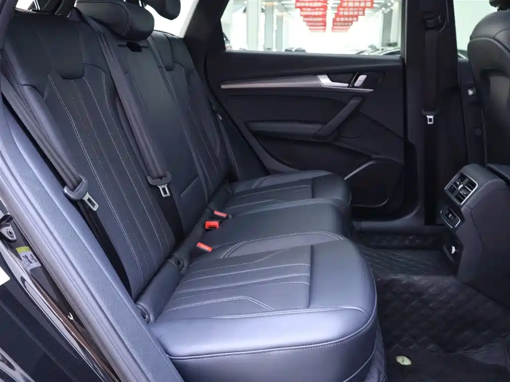 Audi Q5L 2024 Model 40 TFSI Luxury Dynamic фото 22
