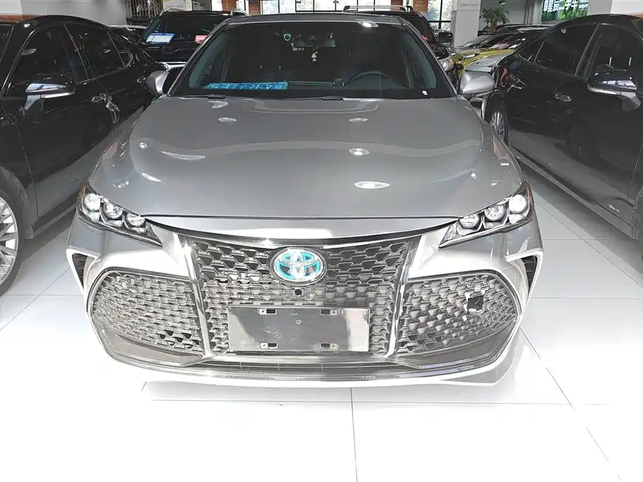 Toyota Avalon 2019 Hybrid 2.5L Luxury Edition China VI фото 2