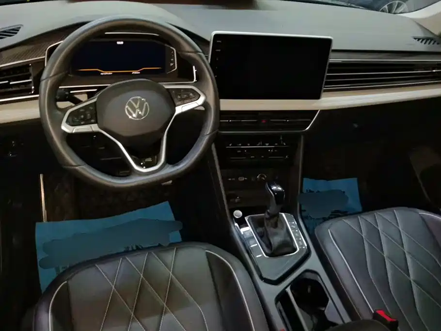 Volkswagen Tiguan L 2024 Outstanding 330TSI Auto 2WD R-Line Dragon Glory Edition фото 12
