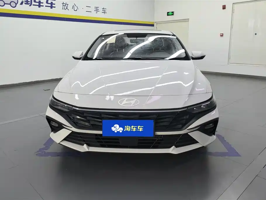 Hyundai Elantra 2023 1.5L CVT GLX Elite Edition фото 2