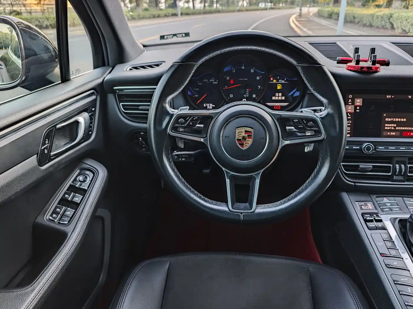 Porsche Macan 2018 Macan 2.0T фото 13