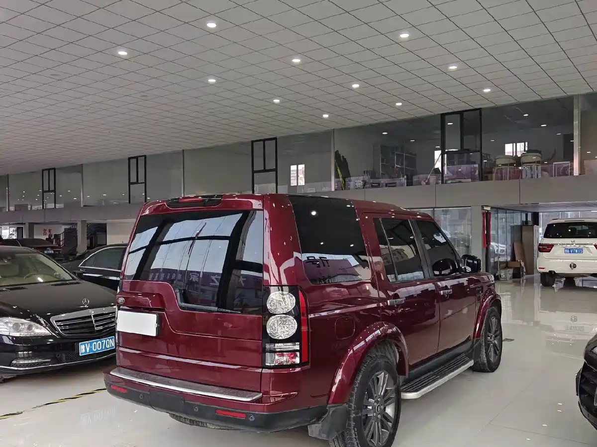 Land Rover Discovery 2015 3.0 SC V6 SE фото 5