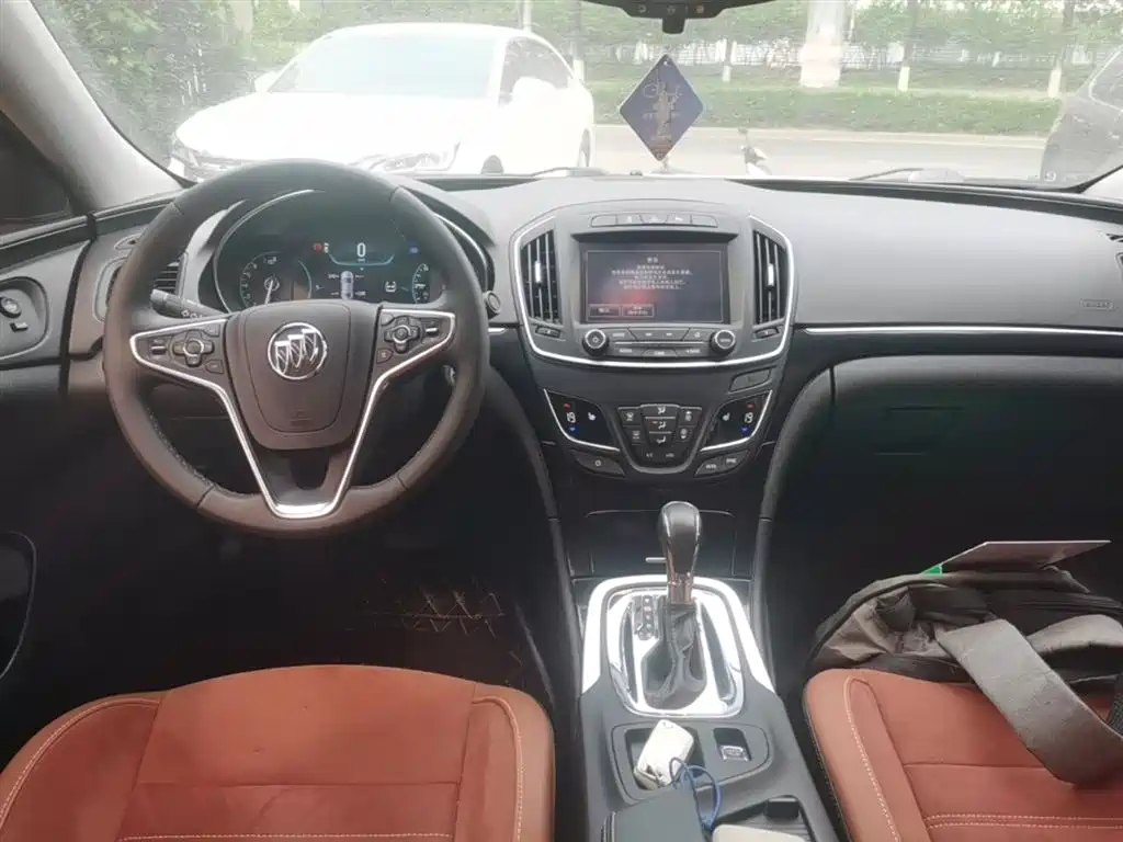 Buick Regal 2015 1.6T Elite Tech Edition фото 10