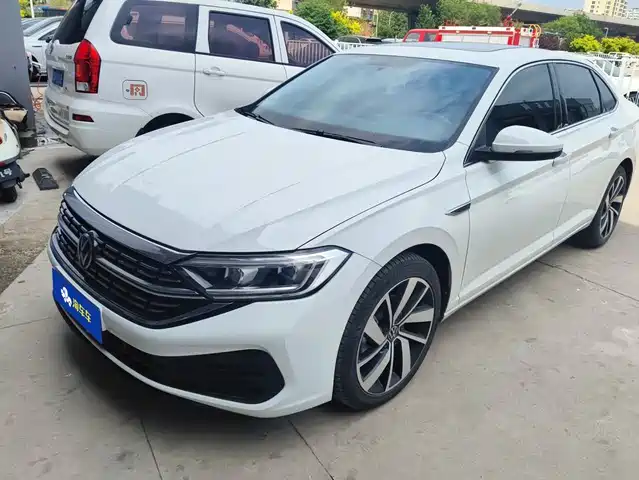 Volkswagen Sagitar 2025