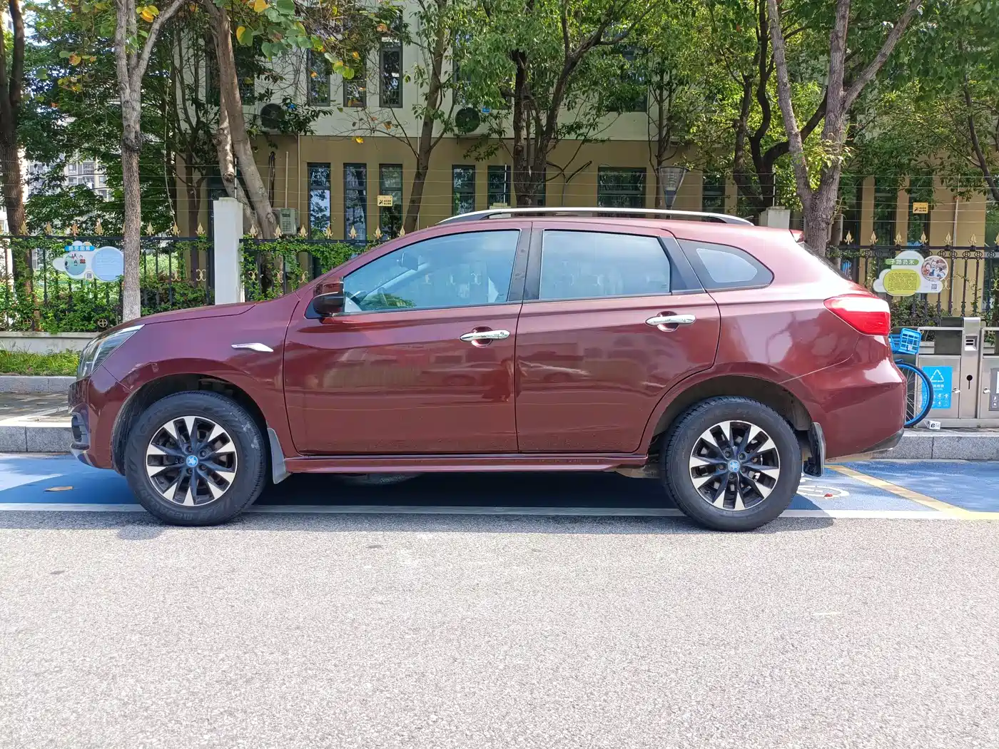 2018 Venucia T70