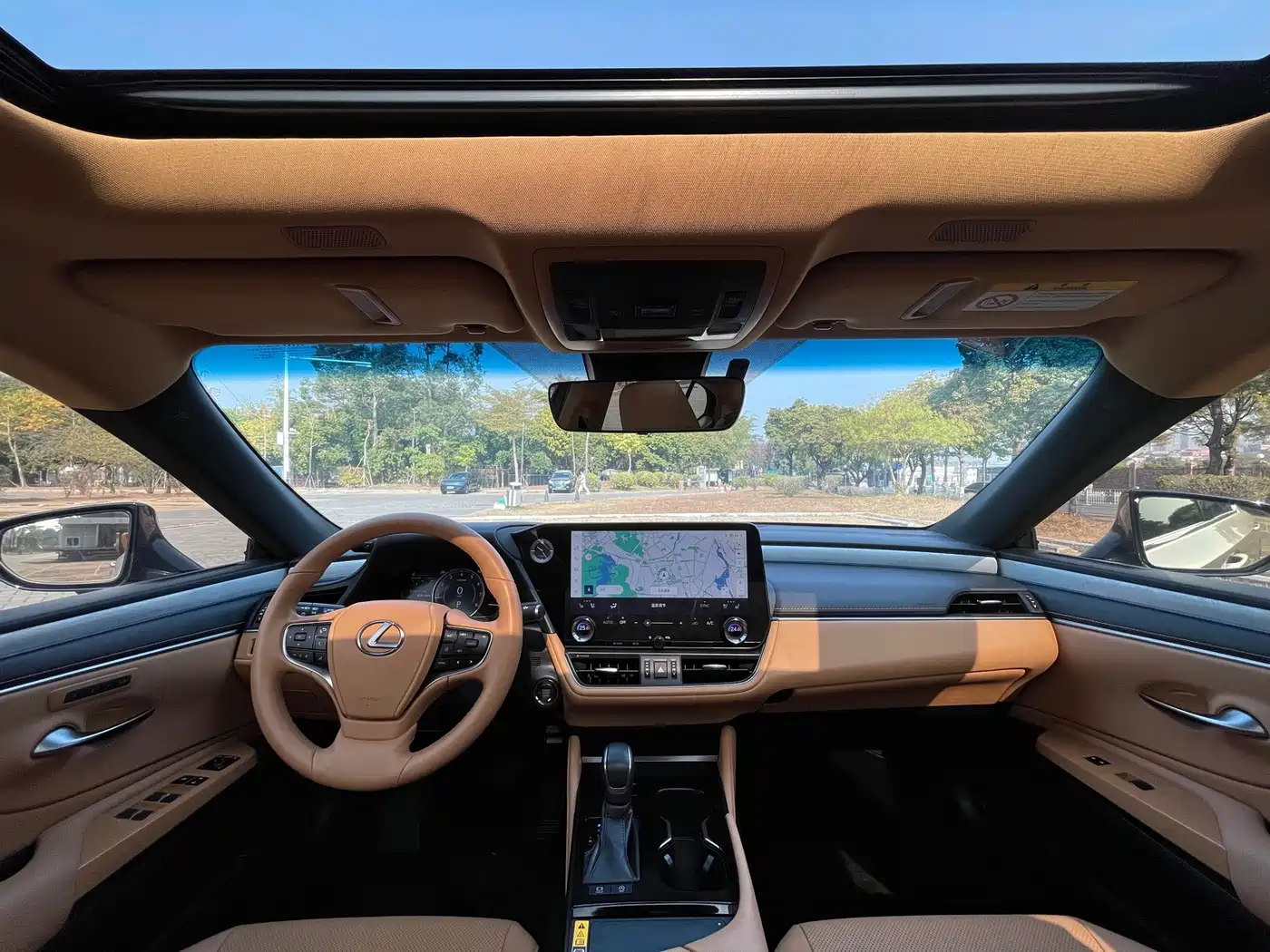 Lexus ES 2025 200 Ultimate Edition фото 15