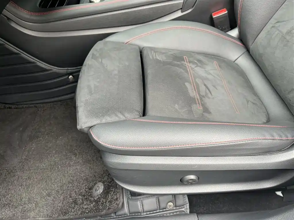 Mercedes-Benz A-Class 2024 A 200 L Fashion Edition фото 19