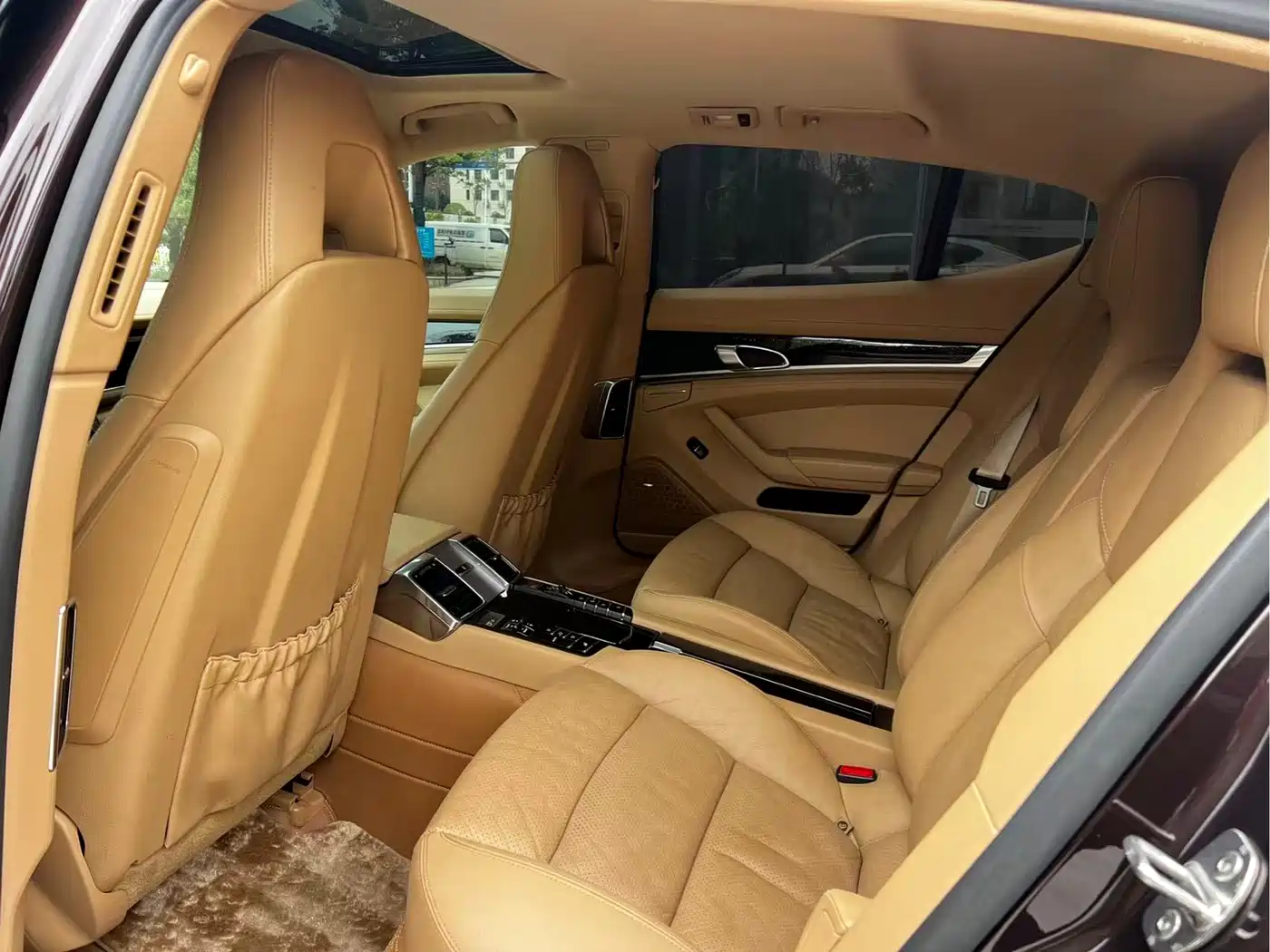 Porsche Panamera 2013 Panamera 4 Platinum Edition 3.6L фото 8