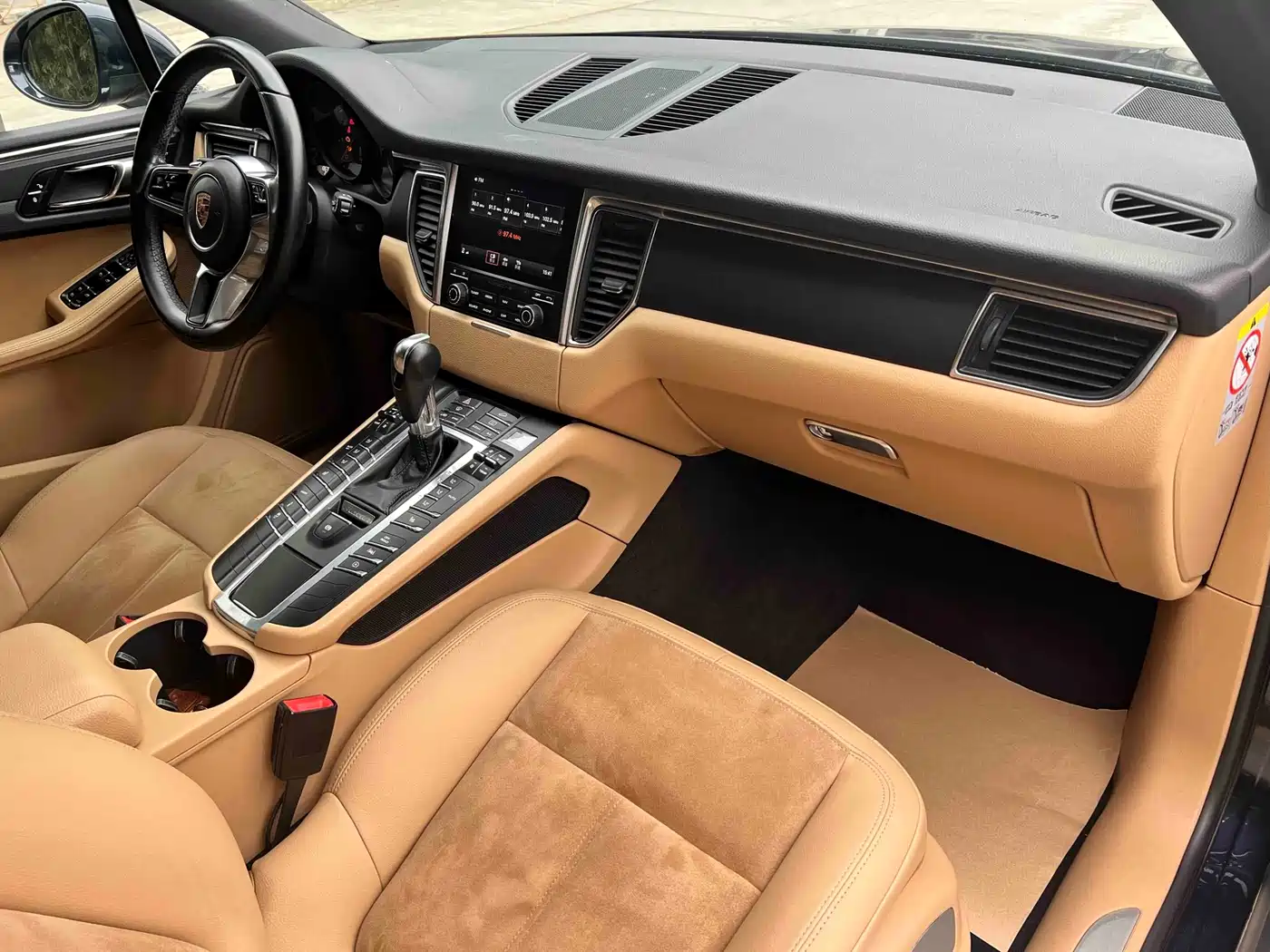 Porsche Macan 2017 Macan 2.0T фото 23