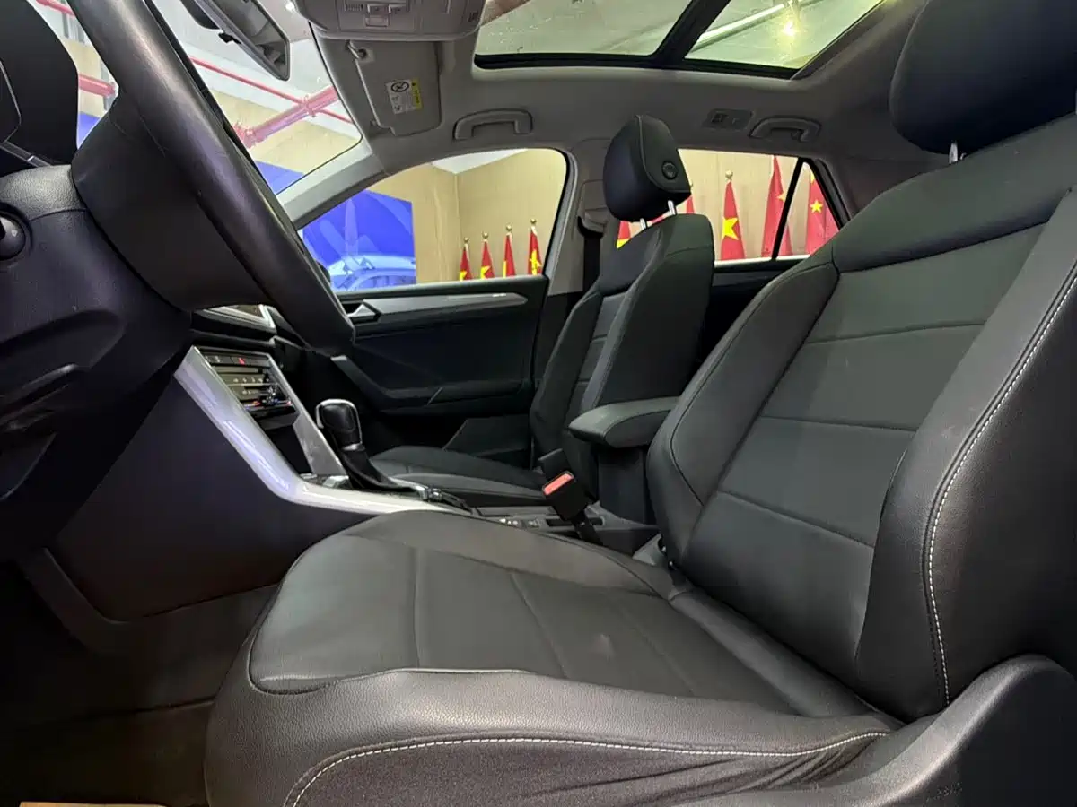 Volkswagen T-ROC 2021 280TSI DSG 2WD Luxury Connected фото 13