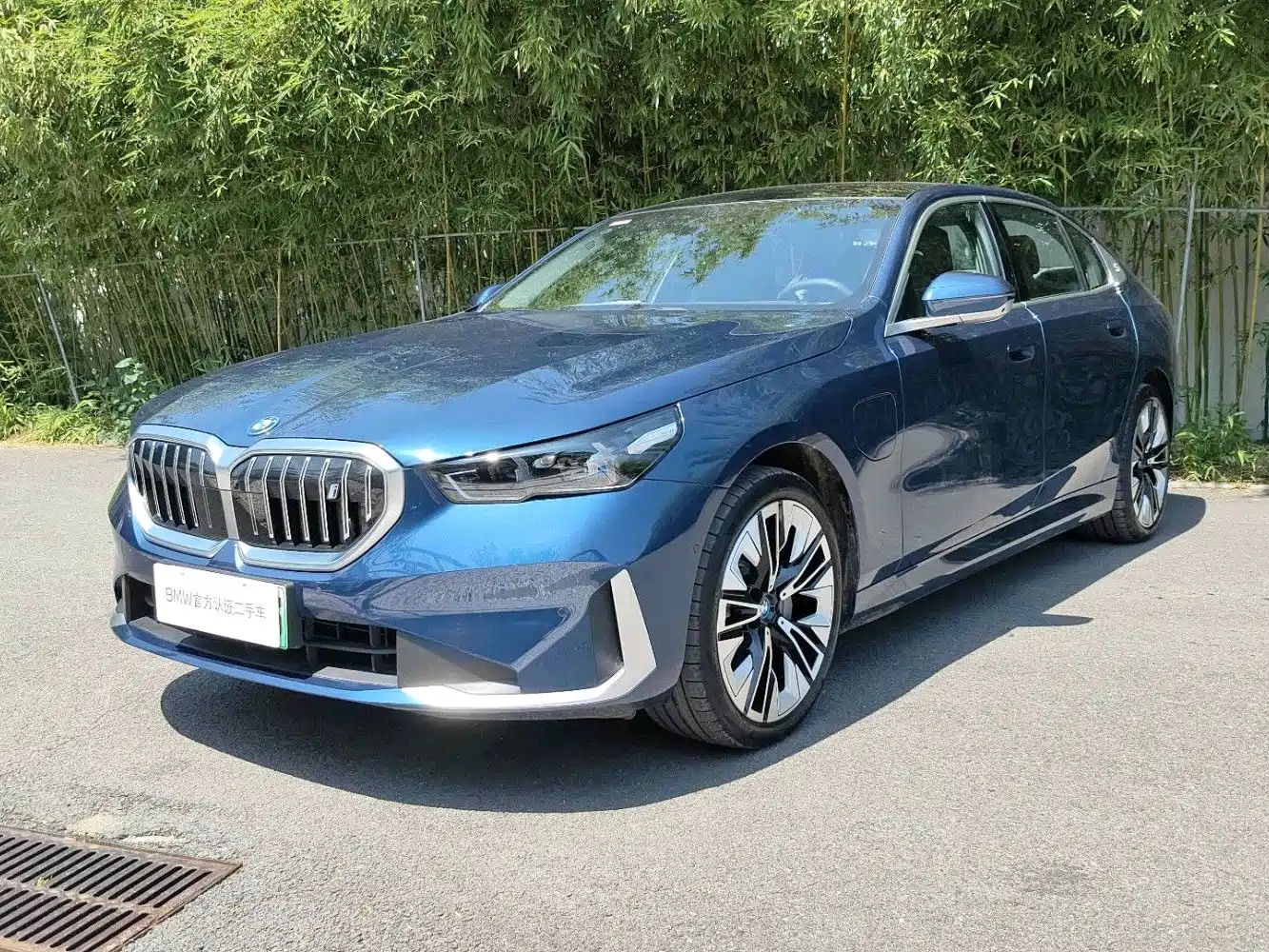 BMW I5