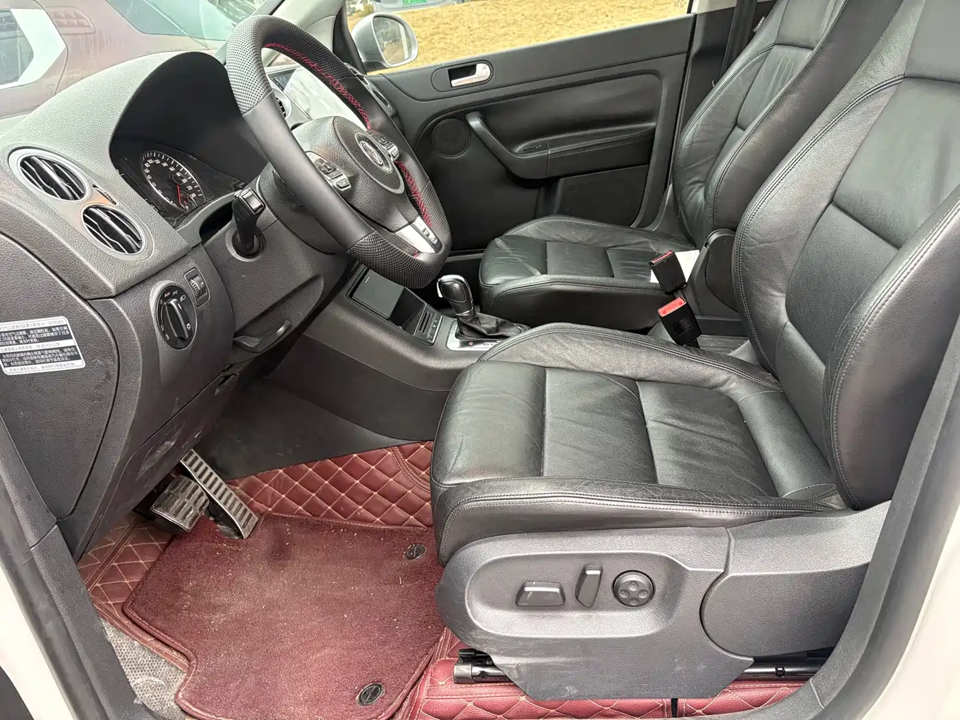 Volkswagen Golf (Import) 2011 1.4TSI Cross Golf фото 12