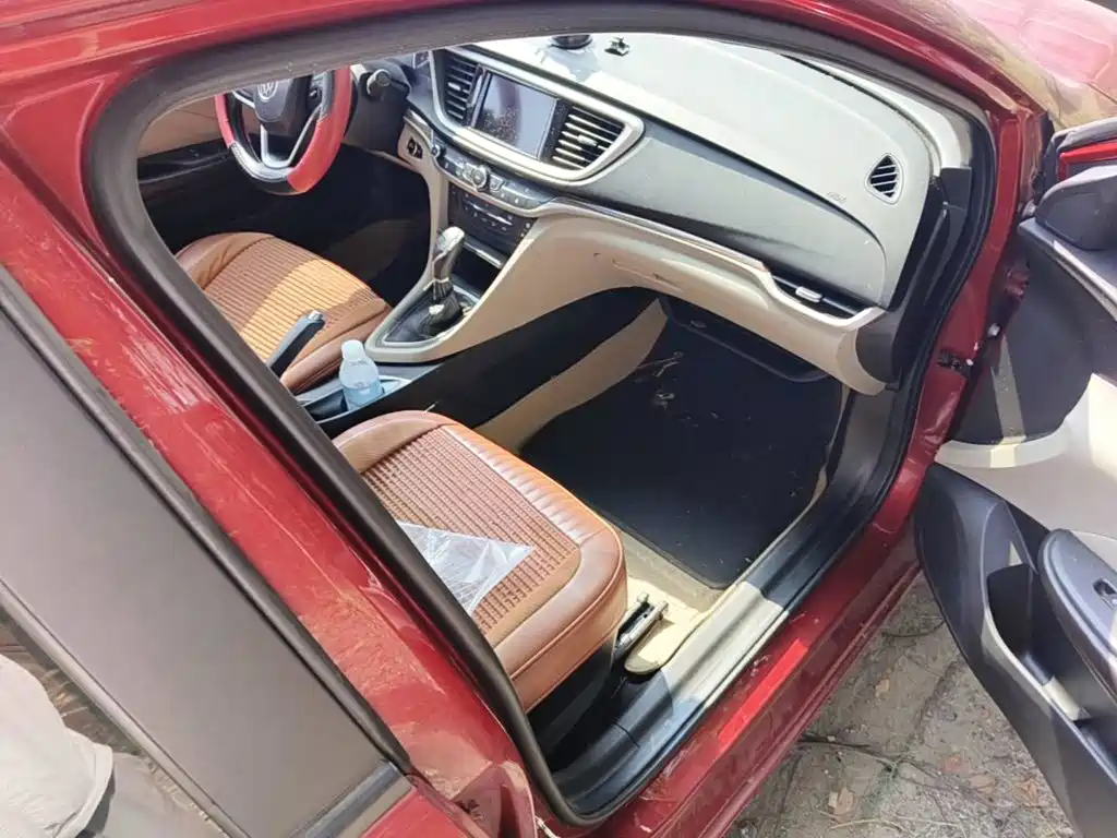 Фото 13 - Buick Excelle
