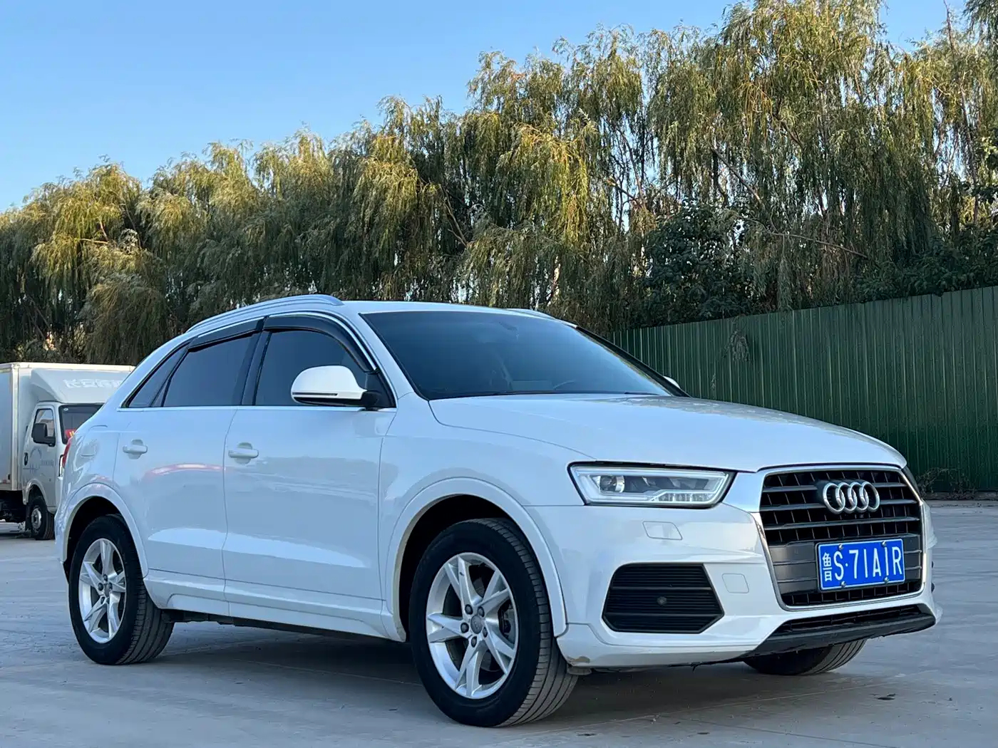 Photo 3 - Audi Q3