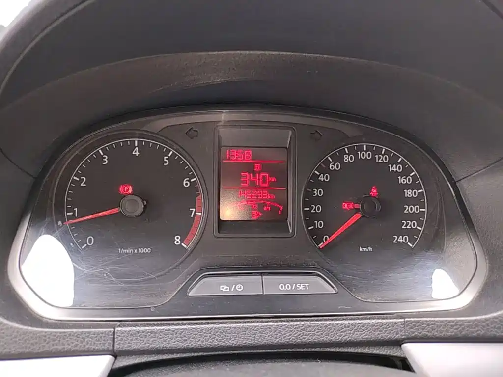Photo 12 - Volkswagen Jetta