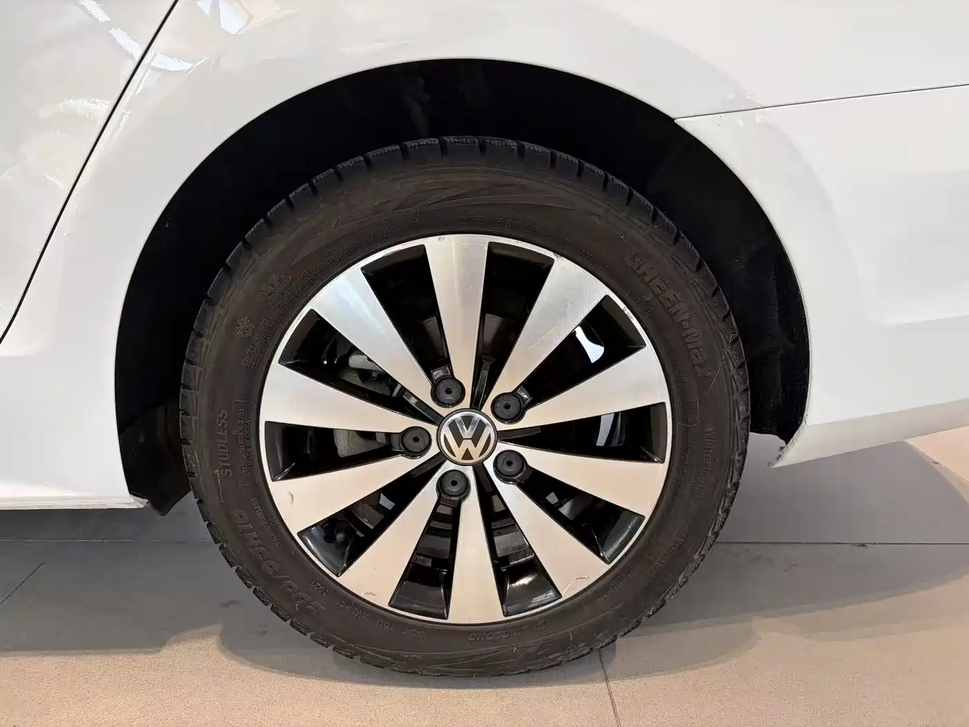 Volkswagen Sagitar 2018 1.6L Automatic Comfort фото 15