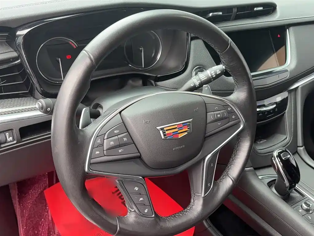 Cadillac XT5 2024 2.0T AWD Luxury (Hummingbird Edition) фото 4