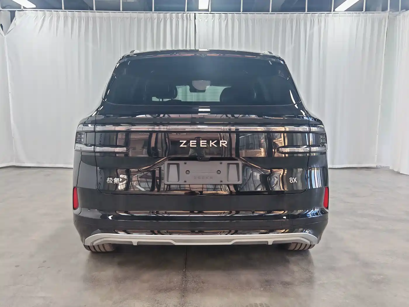 2026 ZEEKR 8X