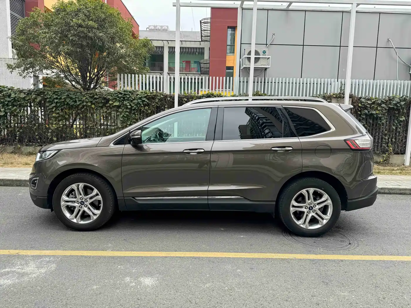 Ford Edge 2016 2016 EcoBoost 245 2WD Luxury 7-Seater