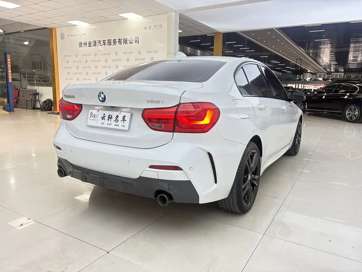 BMW 1 Series 2022 125i M Sport Shadow Edition фото 17