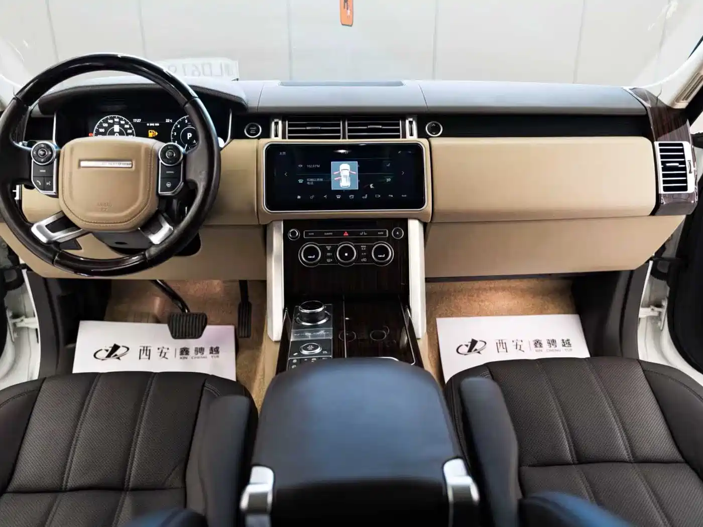 Land Rover Range Rover 2017 3.0 SC V6 Golden Age Edition фото 12