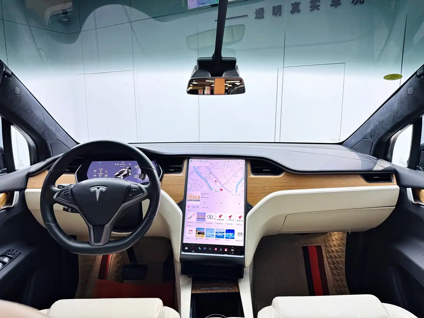 TESLA MODEL X