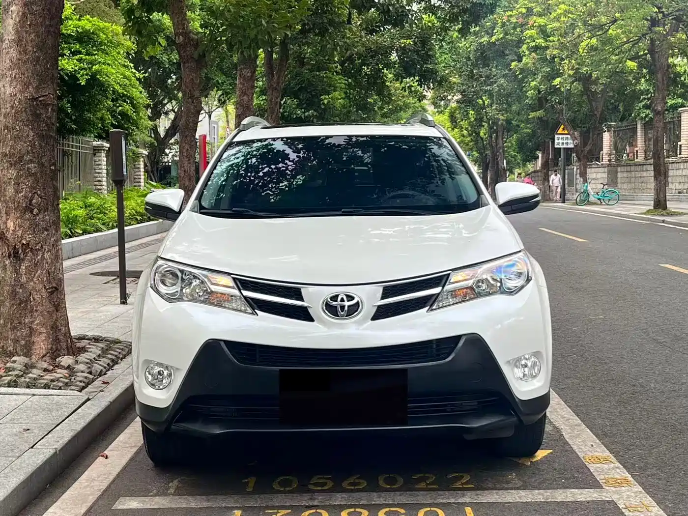 Toyota RAV4 Rongfang 2016 2.0L CVT 2WD Trend (China V) фото 2