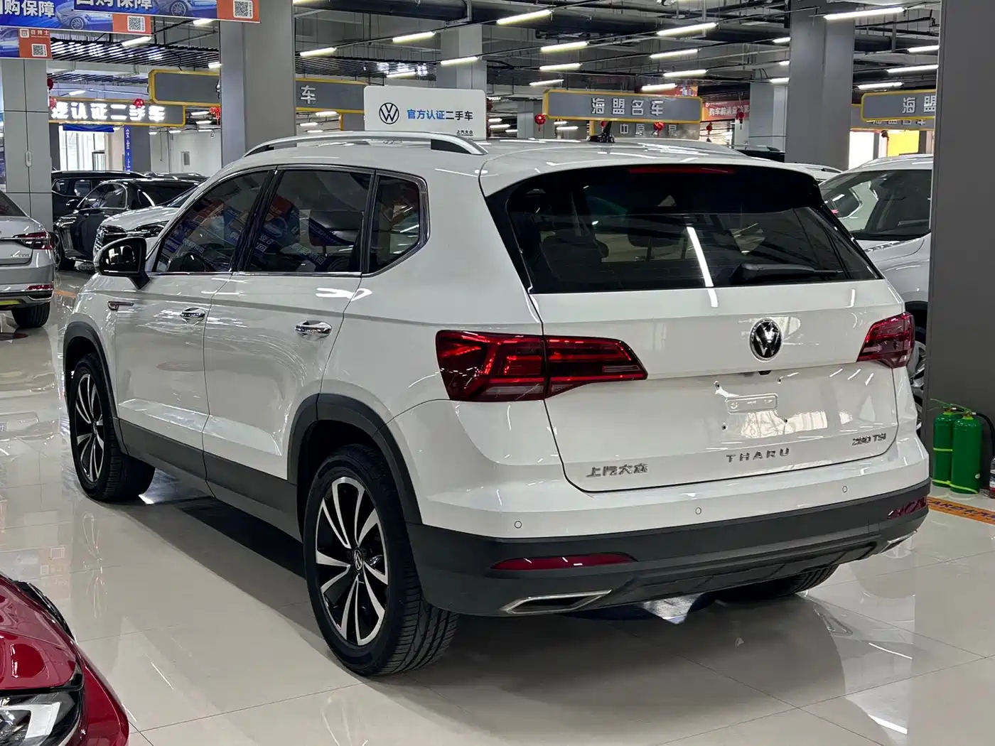 Volkswagen Tharu 2022 280TSI FWD Luxury Edition фото 6