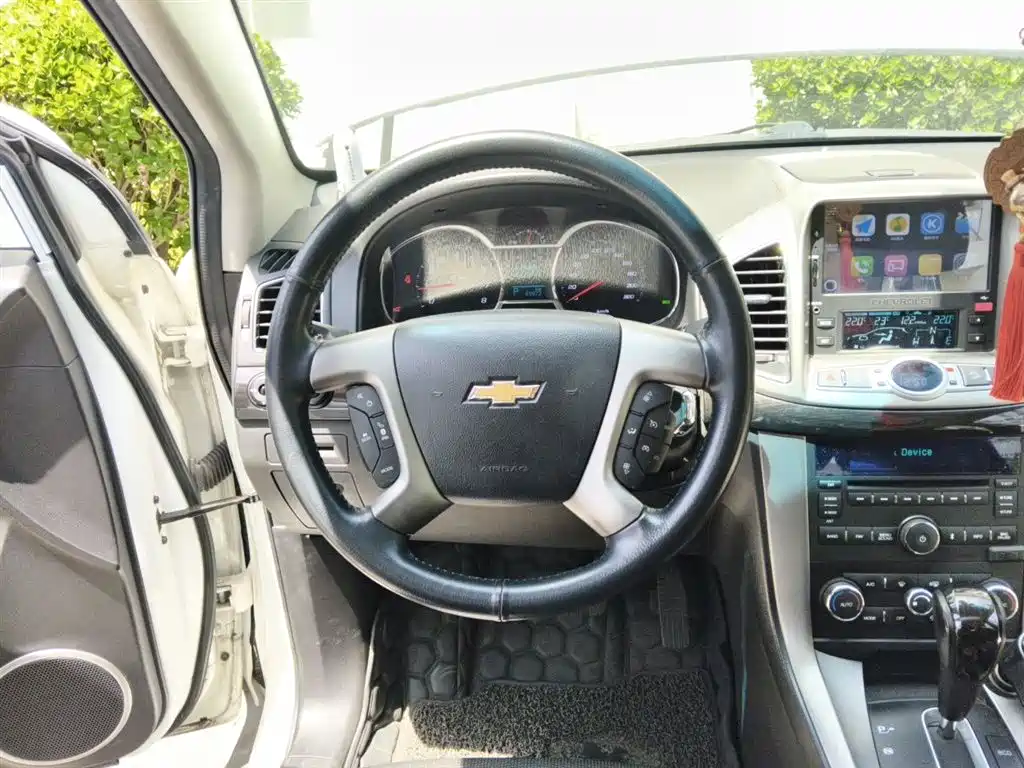 Chevrolet Captiva 2015 2.4L AWD Flagship 7-Seater фото 3