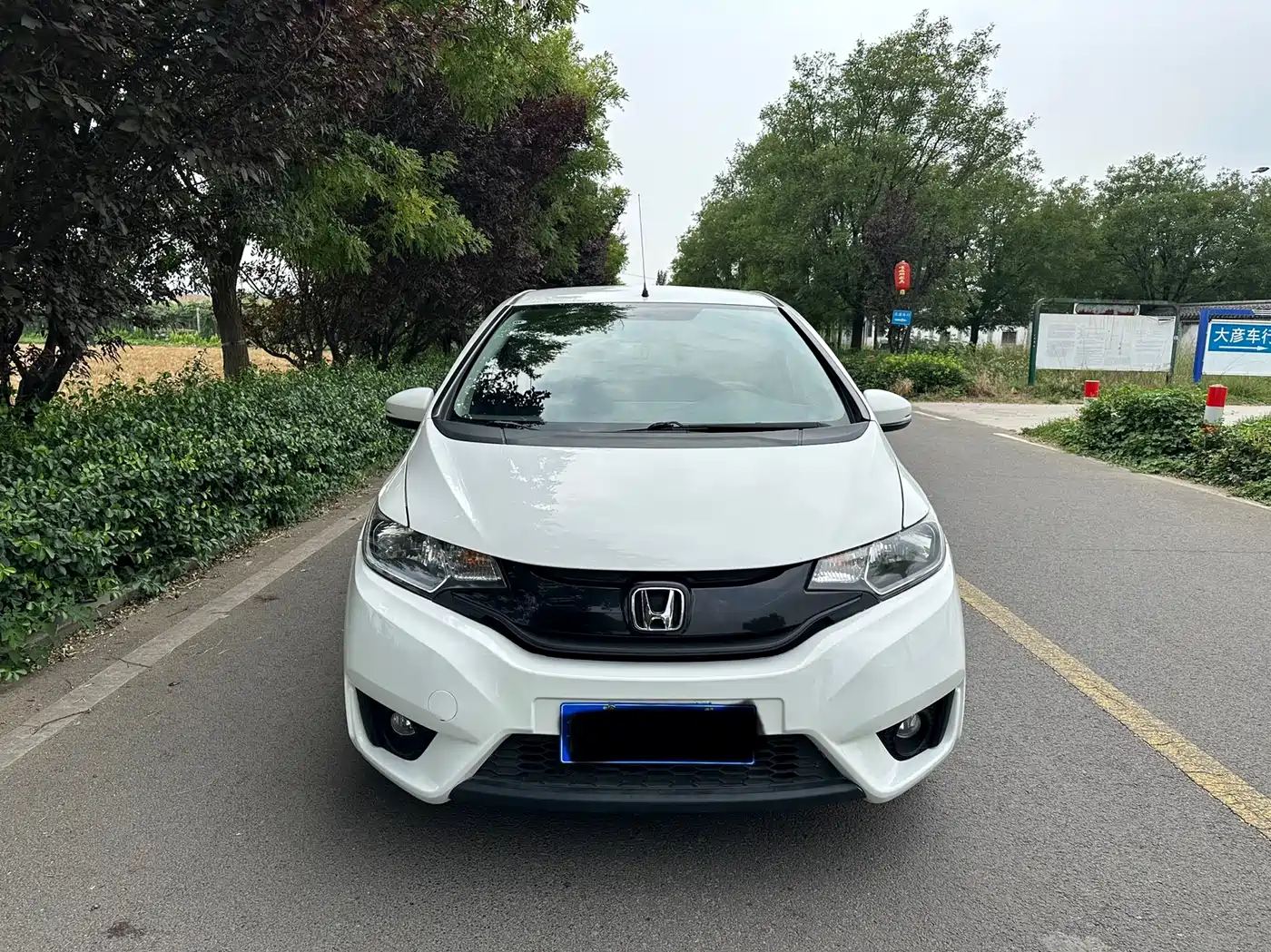 Фото 2 - Honda Fit