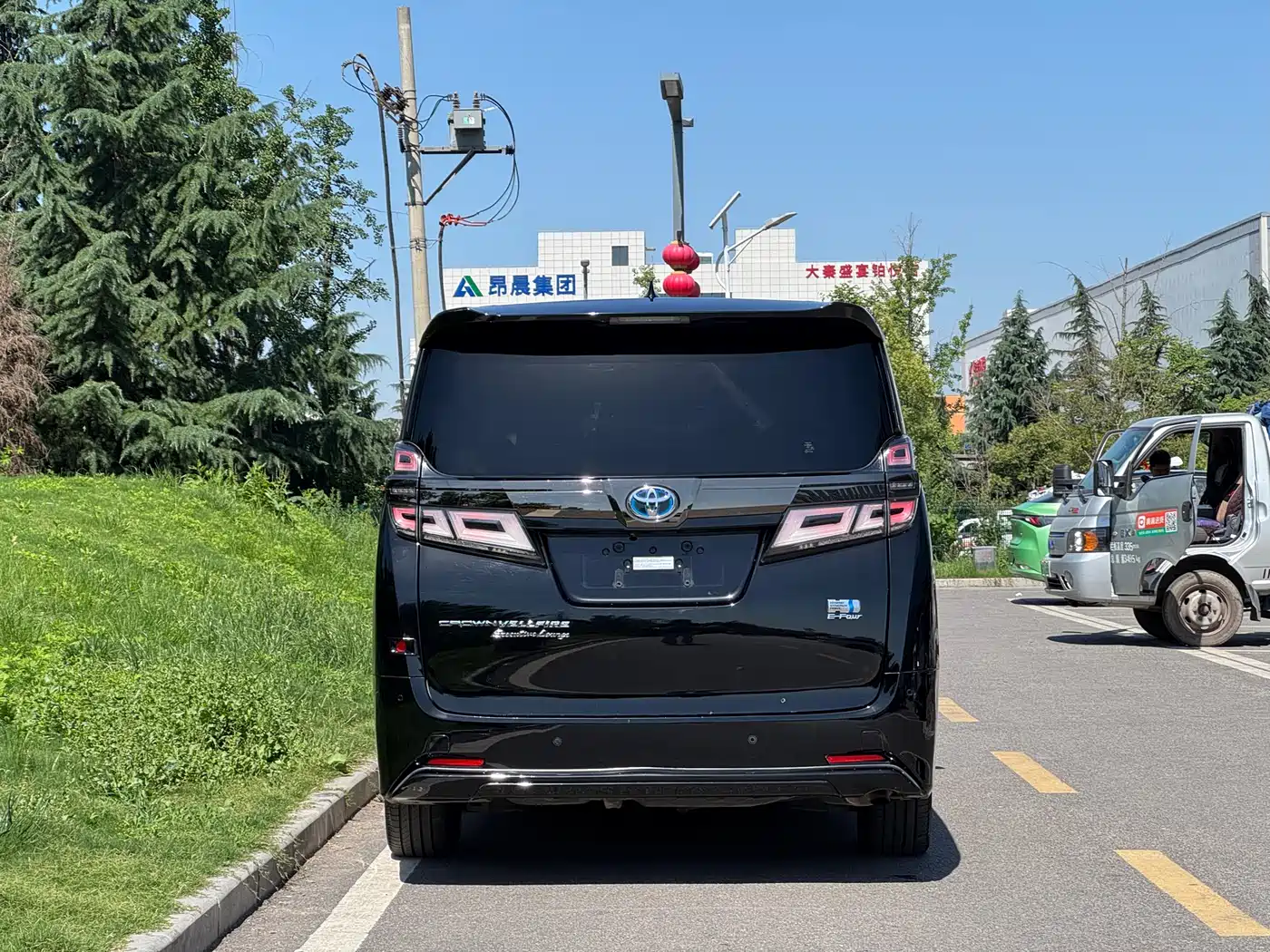 Toyota Vellfire 2023 Crown Hybrid 2.5L HV Ultimate фото 23