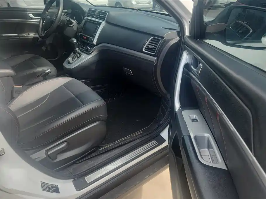 Haval M6 2018 1.5T DCT 2WD Elite фото 8