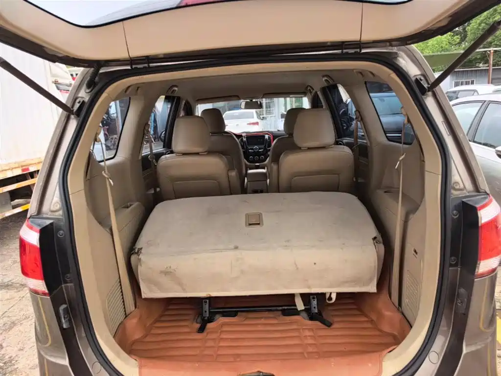Baojun 730 2014 2014 1.5L Manual Comfort 7-seater