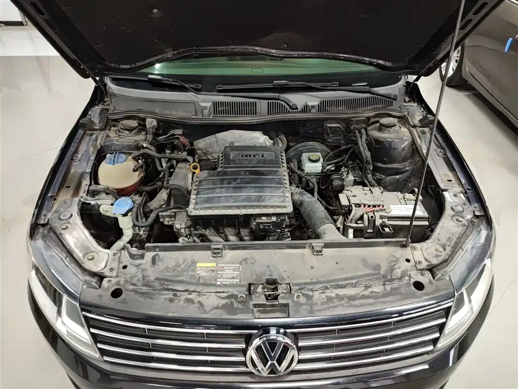 Volkswagen Lavida 2017 1.6L Manual Comfort Edition фото 20