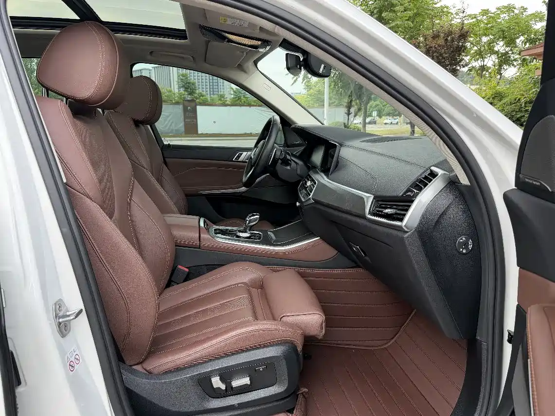 BMW X5 (Import) 2020 xDrive40i M Sport Package фото 13