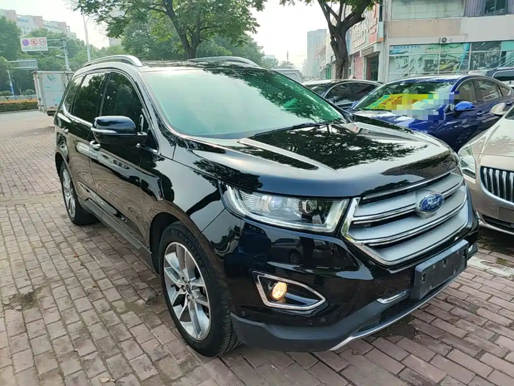 Фото 22 - Ford Edge