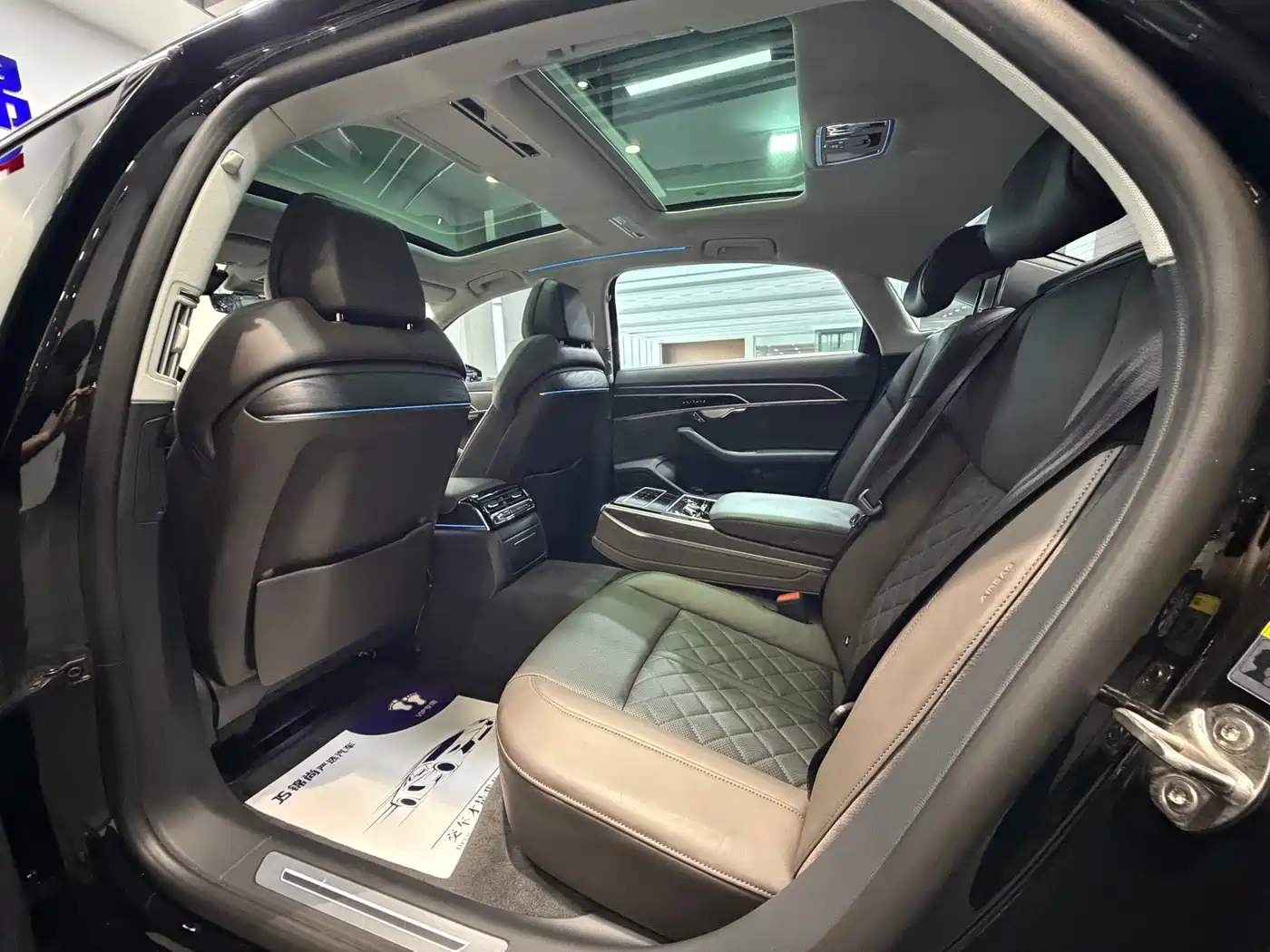 Audi A8 2022 A8L 50 TFSI quattro Comfort Collector's Edition фото 8