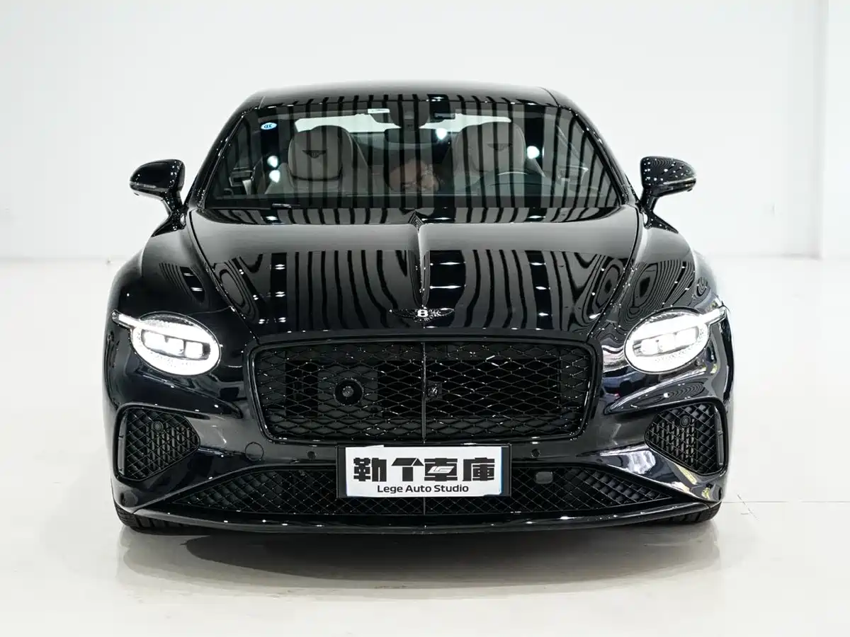 BENTLEY CONTINENTAL PLUG IN HYBRID